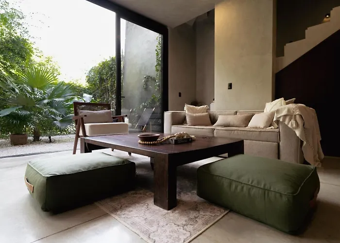 The Four Luxury Villas, 8 Pools, 15 Brs, 38 Pax Pousada Tulum