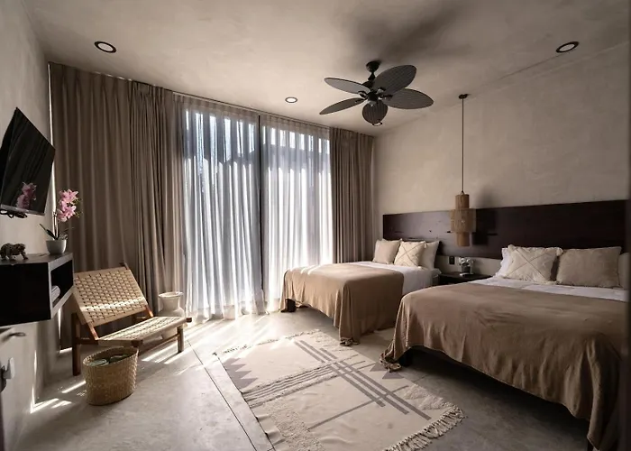 The Four Luxury Villas, 8 Pools, 15 Brs, 38 Pax * Tulum