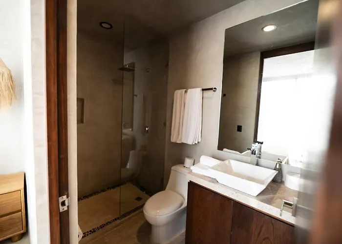 The Four Luxury Villas, 8 Pools, 15 Brs, 38 Pax Pousada *