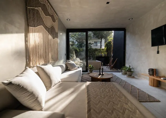 The Four Luxury Villas, 8 Pools, 15 Brs, 38 Pax * Tulum